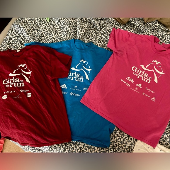 Poshmark for GOTR - Picture 5 of 7